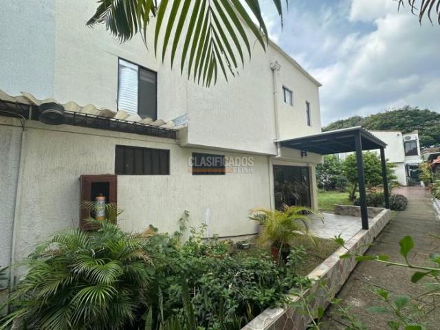 Casas, Venta en La Flora