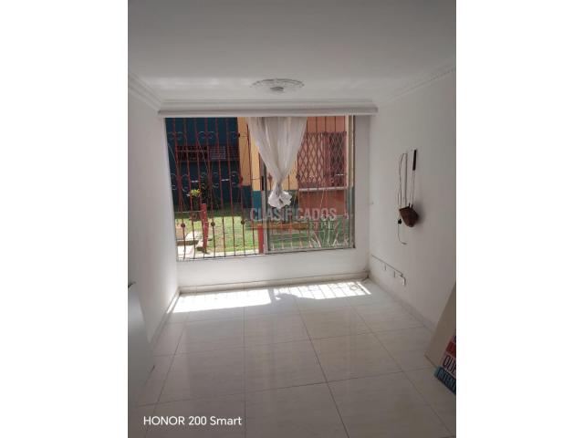 Apartamentos, Alquiler en Calima