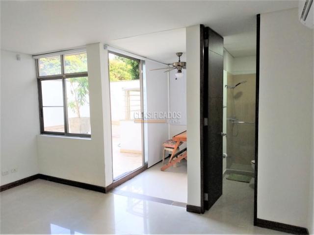 Apartamentos, Venta en Pance
