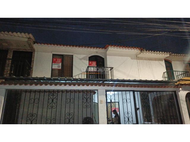Casas, Alquiler en Los Guaduales