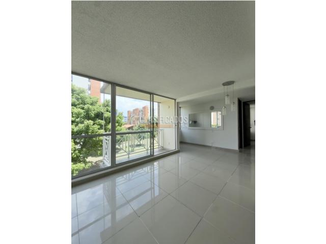 Apartamentos, Venta en Valle del Lili