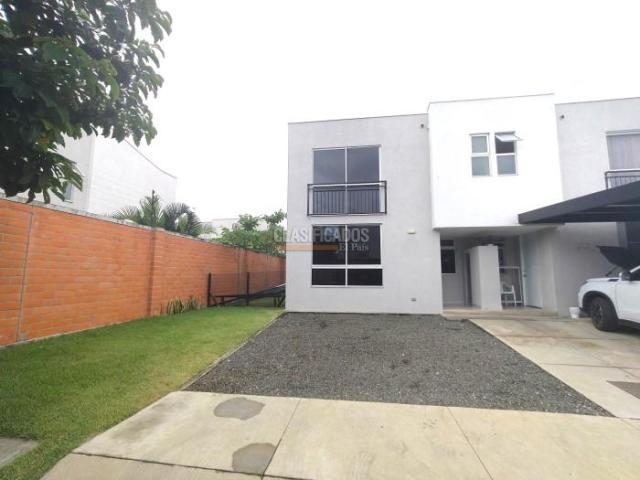 Casas, Venta en Ciudad Country