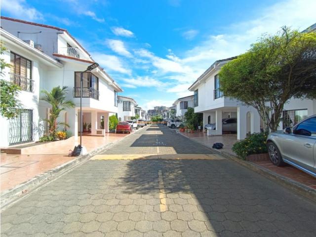 Casas, Alquiler en Ciudadela Pasoancho