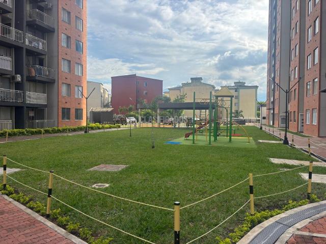 Apartamentos, Alquiler en Ciudad 2.000