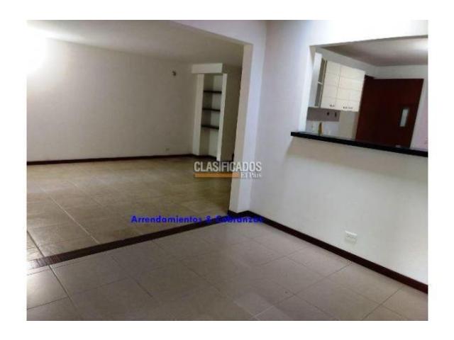 Casas, Venta en Ciudad Jardín