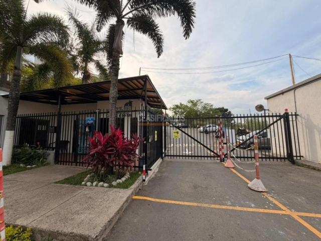 Apartamentos, Alquiler en Ciudad Melendez