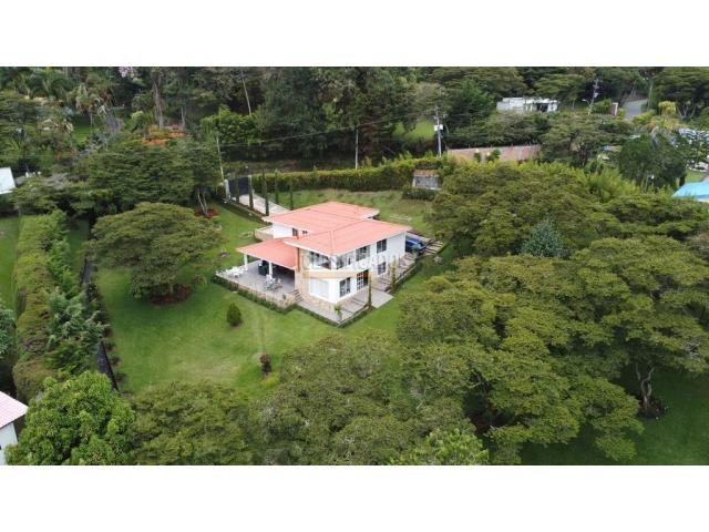 Fincas y Casas Campestres, Venta en La Elvira