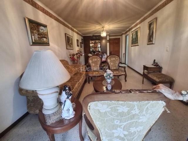 Apartamentos, Venta en El Refugio