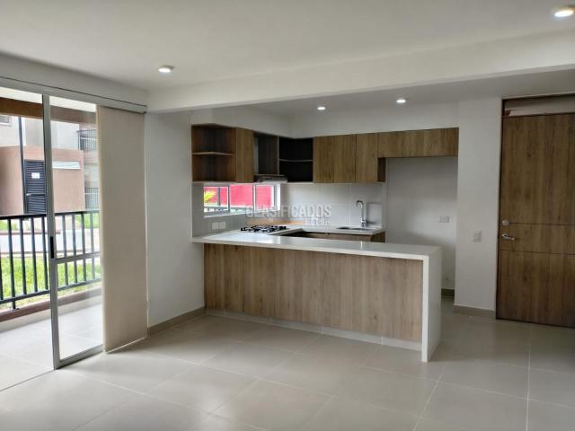 Apartamentos, Alquiler en Ciudad Pacifica