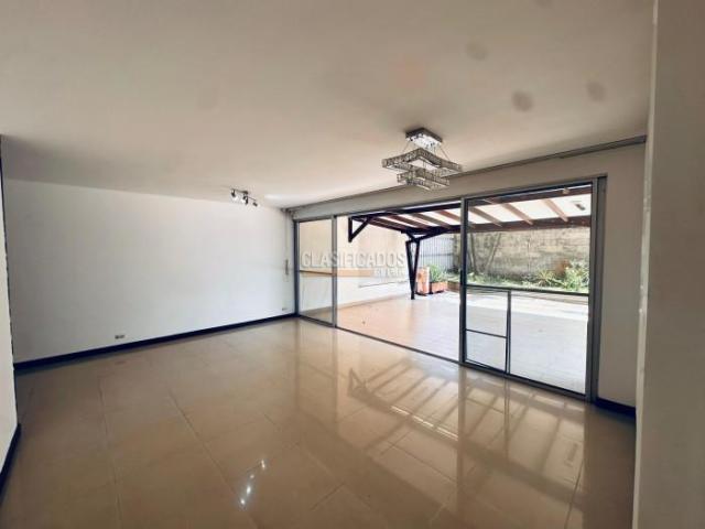 Apartamentos, Venta en La Flora