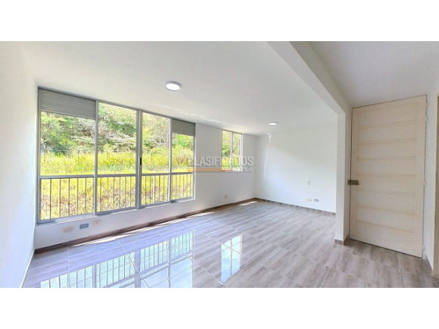 Apartamentos, Venta en Yumbo