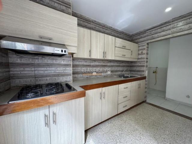 Apartamentos, Venta en Ciudad Jardín