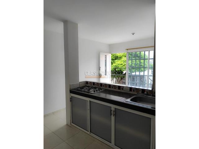 Apartamentos, Alquiler en Santa Mónica Popular
