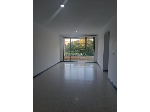 Apartamentos, Venta en El Refugio