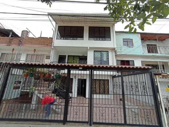 Apartaestudios, Alquiler en República de Israel