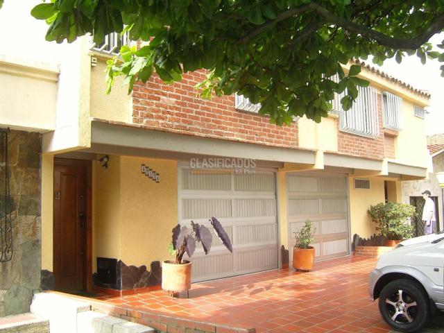 Casas, Venta en La Flora