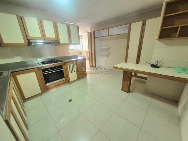 Apartamentos, Alquiler en Santa Mónica Residencial