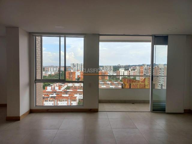 Apartamentos, Venta en Valle del Lili