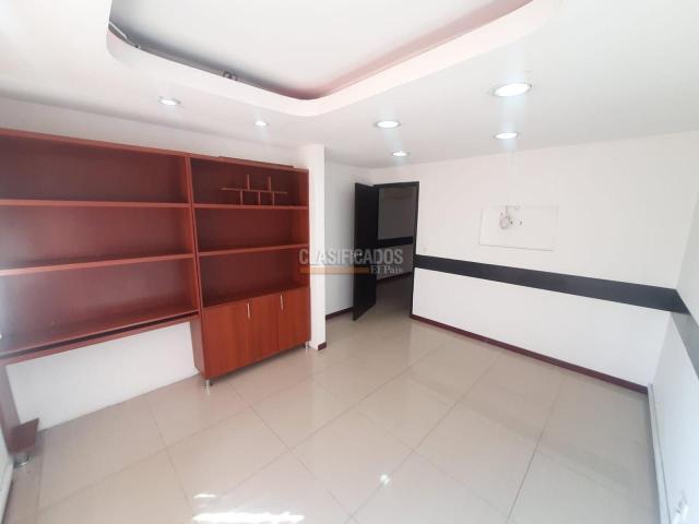 Oficinas y Consultorios, Alquiler en Centro Ccial Ciudad de Cali