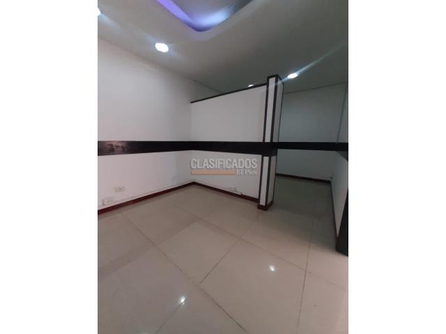 Oficinas y Consultorios, Alquiler en Centro Ccial Ciudad de Cali