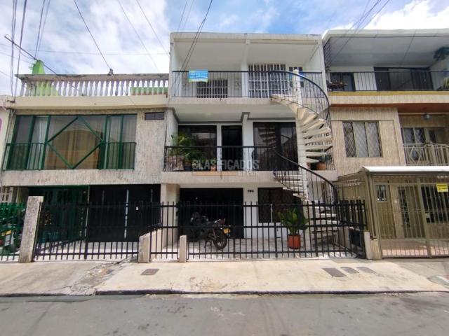 Apartamentos, Alquiler en La Esmeralda