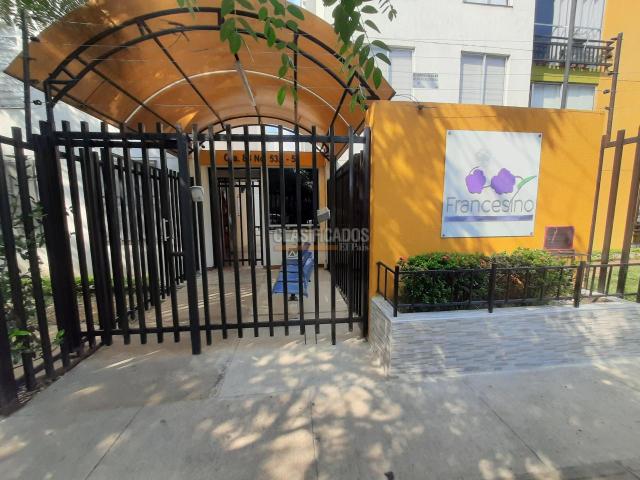 Apartamentos, Venta en Valle del Lili
