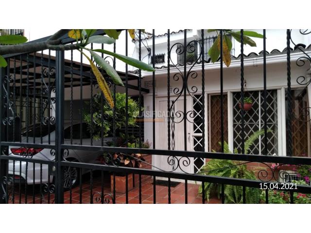 Casas, Venta en La Flora