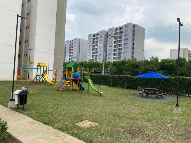 Apartamentos, Venta en Valle del Lili