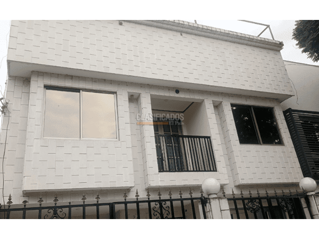 Casas, Alquiler en Prados del Norte