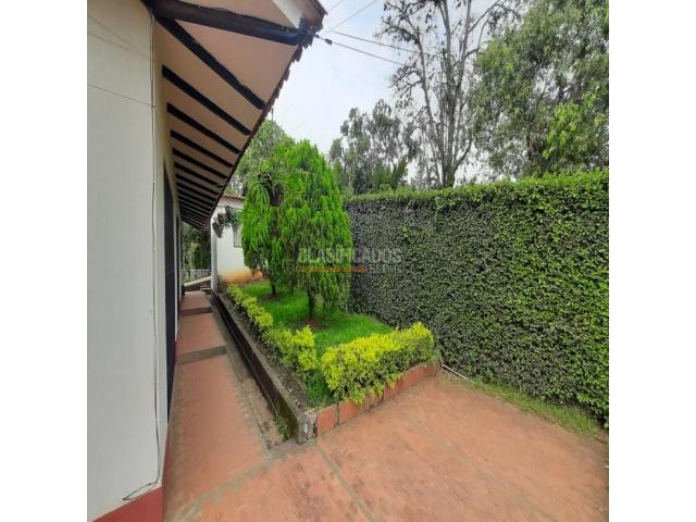 Casas, Alquiler en La Buitrera