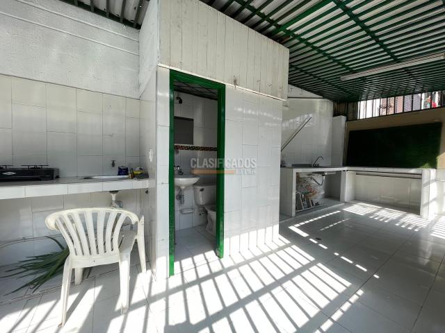 Locales y Bodegas, Alquiler en Brisas de los Álamos