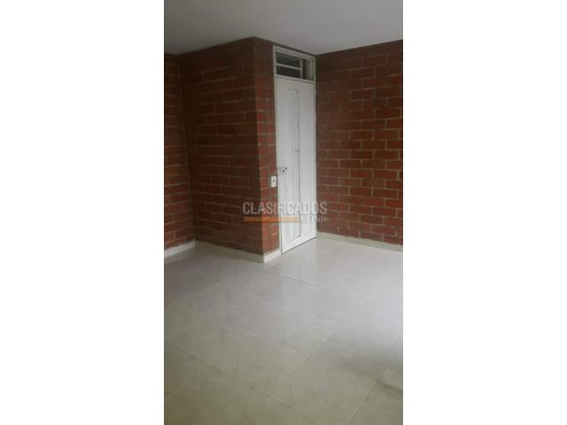 Apartamentos, Venta en Flora Industrial