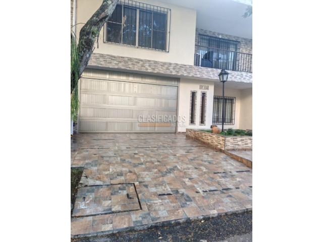 Casas, Venta en Ciudad Jardín