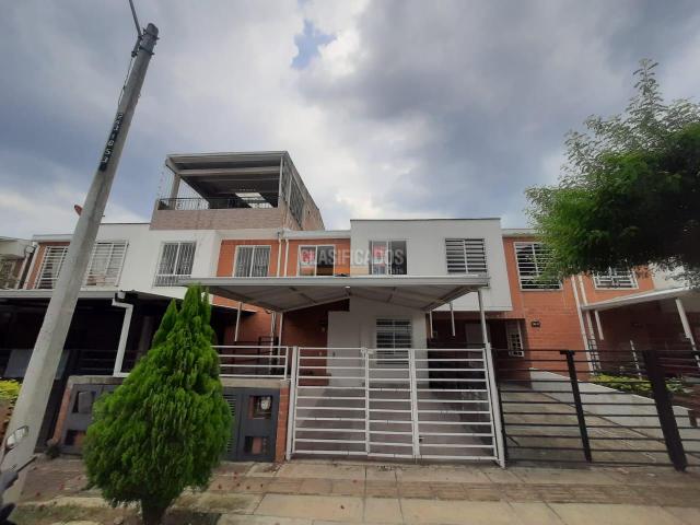Casas, Alquiler en Ciudad Pacifica