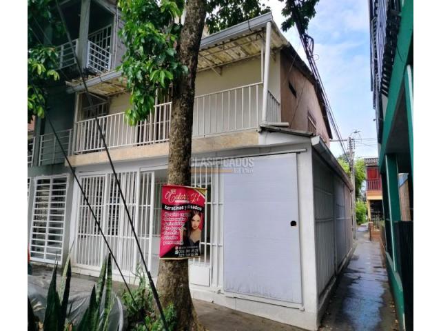 Casas, Venta en Villa del Prado