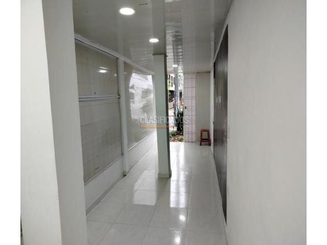 Casas, Venta en Villa del Prado