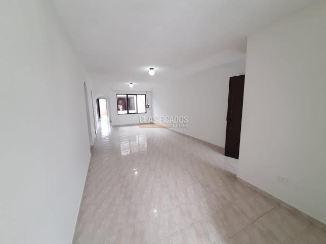Casas, Alquiler en Junín