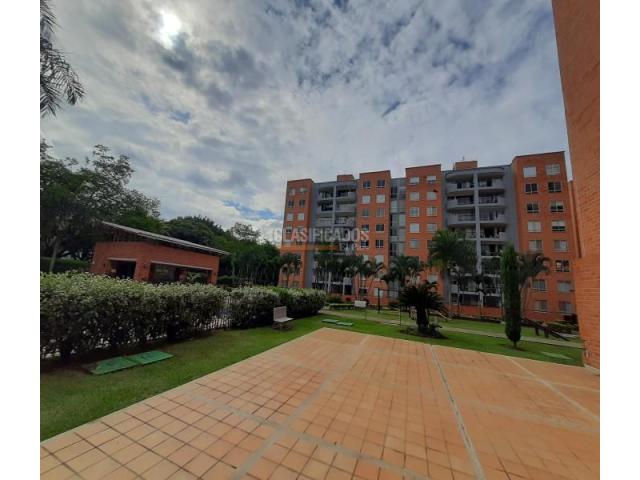 Apartamentos, Venta en Caney