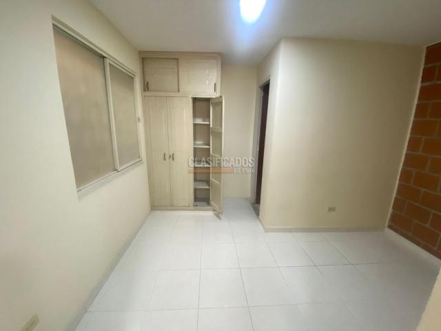 Apartaestudios, Alquiler en Meléndez