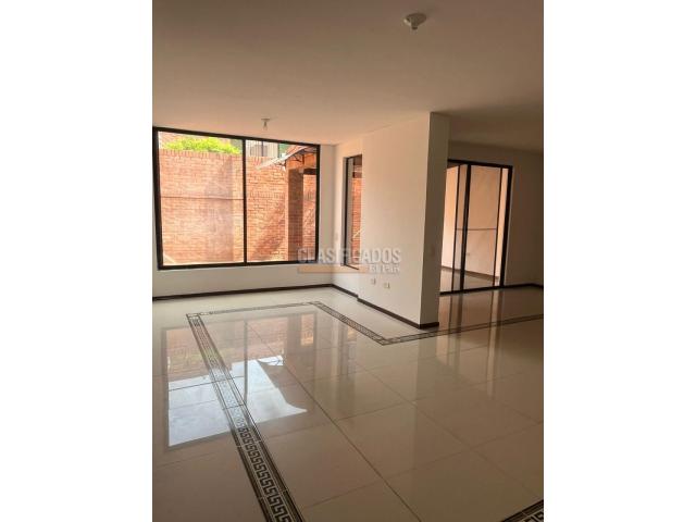 Casas, Alquiler en San Joaquín