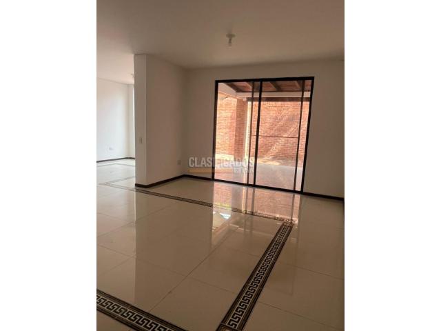 Casas, Alquiler en San Joaquín