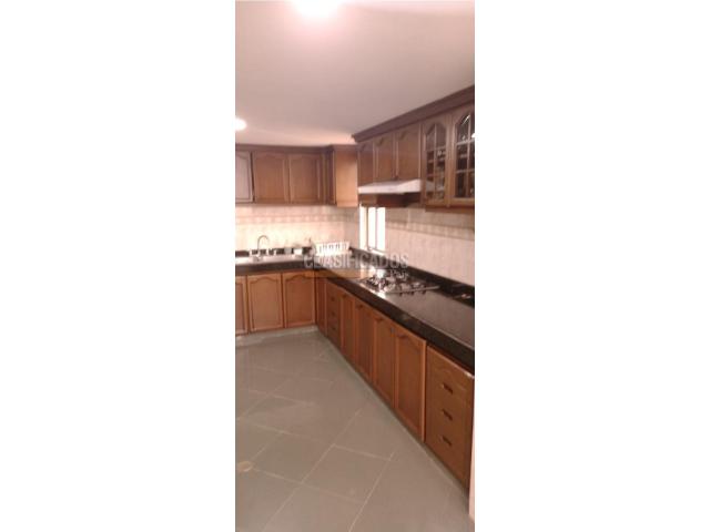 Casas, Venta en Nueva Tequendama