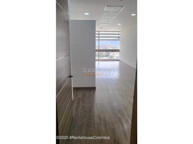 Oficinas y Consultorios, Alquiler en Bogotá