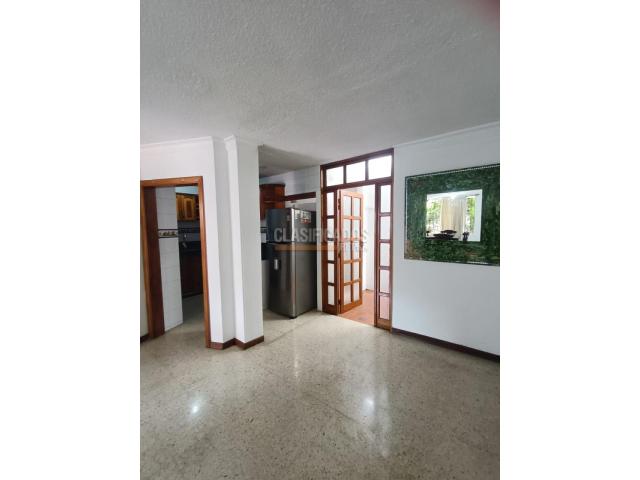 Casas, Venta en El Refugio