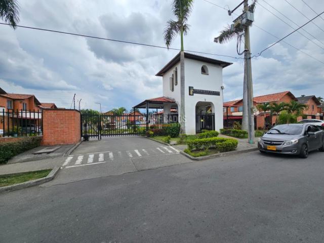 Casas, Alquiler en Palmira
