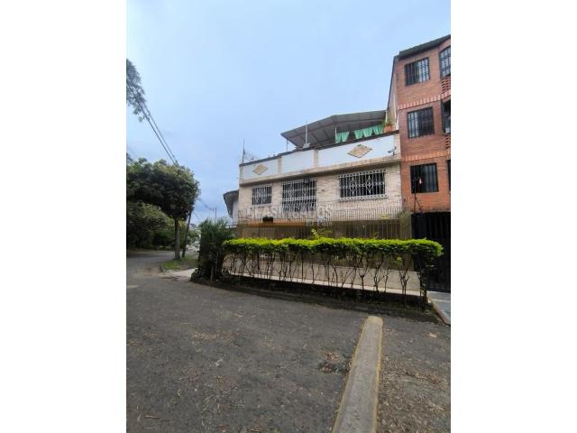 Casas, Venta en Altos de Guadalupe