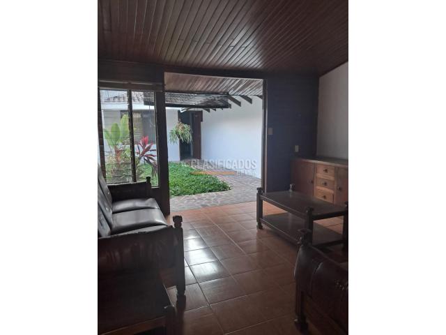 Casas, Venta en Prados del Norte