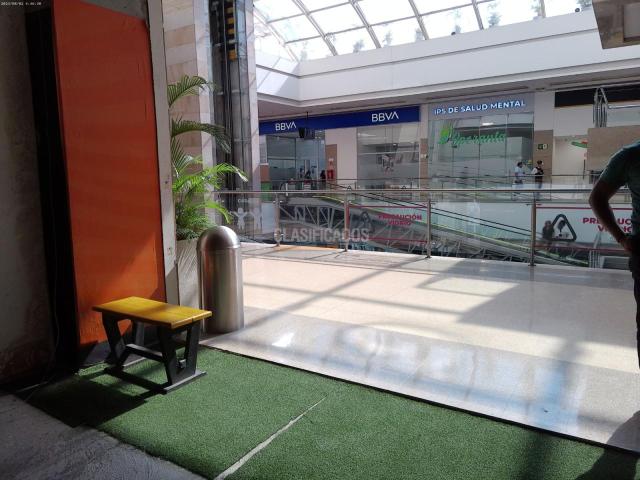 Locales y Bodegas, Venta en Centro Ccial. La Estación