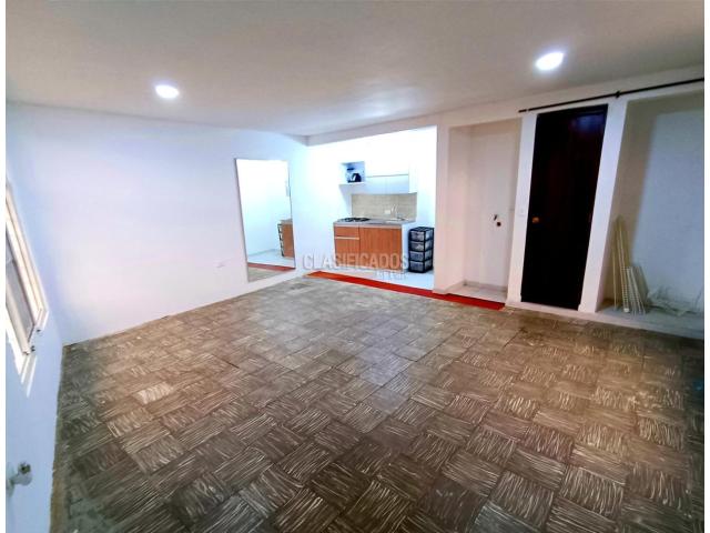 Apartaestudios, Alquiler en La Campiña