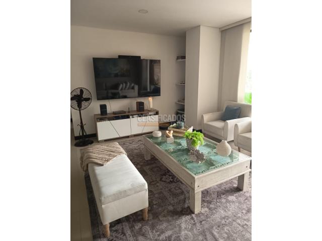 Apartamentos, Venta en Santa Mónica Residencial